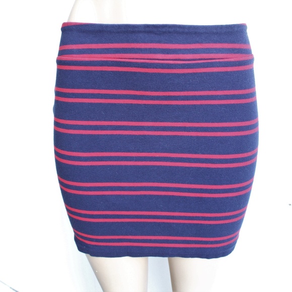 Forever 21 Dresses & Skirts - Navy Blue Red Striped Stretchy Mini Skirt